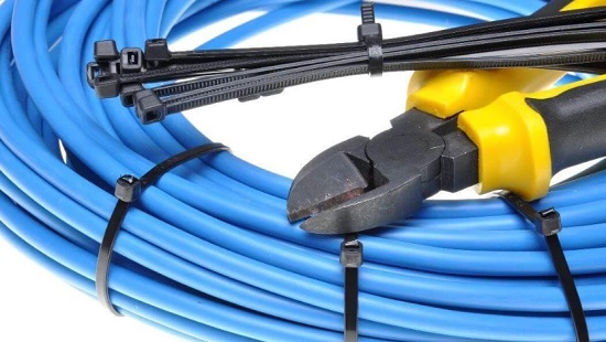 Кабельные стяжки: эффективное решение для организации и крепления кабелей 