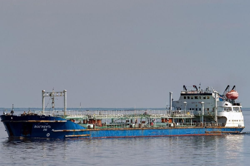 В Greenpeace предрекли катастрофу в Черном море из-за крушения двух российских танкеров