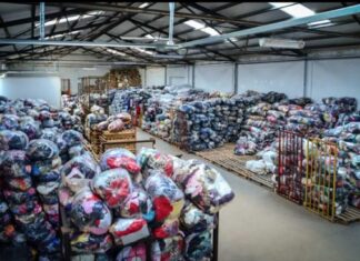 Секонд-хенд оптом Дніпро: Як вибрати якісні товари для вашого бізнесу