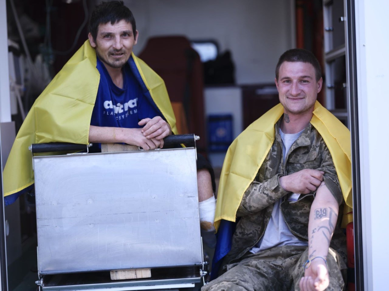 "Наши дома – лучшая новость", – Украина вернула из российского плена еще 277 защитников