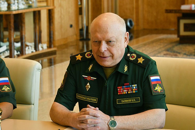 Путин уволил главкома Сухопутных войск Салюкова, ставшего миллиардером