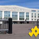 rakety-vsu-naveli-na-obuhovskij-zavod-v-sankt-peterburge-kljuchevoj-dlja-proizvodstva-zrk-armii-rf-d1f40da.jpg
