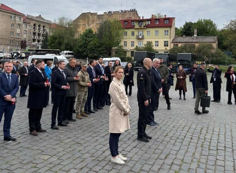 "Свобода, равенство…" – Зеленский поздравил с Днем Европы, 35 делегаций во Львове подняли флаг ЕС