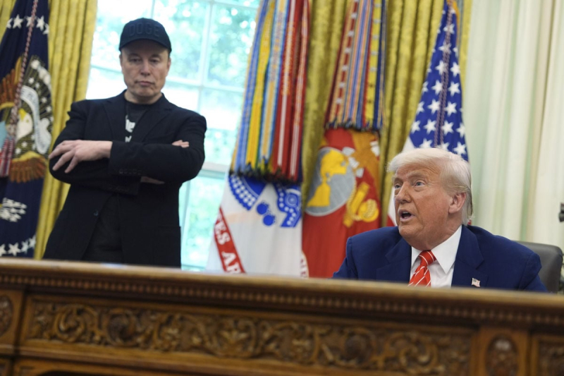 Маск пошел дальше в конфликте с Трампом и бросил ему политический вызов