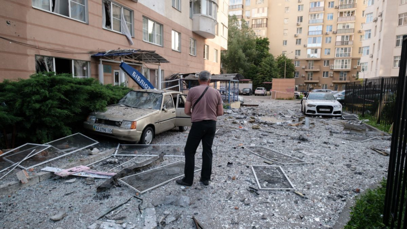 "Шумная ночь…" – дочь Кита Келлогга Меган Моббс обратилась к отцу и высказалась о РФ после обстрела Киева
