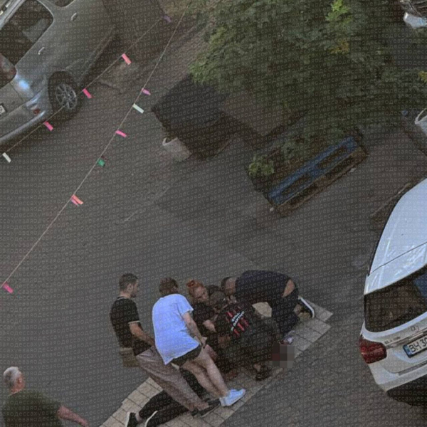 Стрельба в Одессе: ранен в голову молодой парень, стрелки сбежали