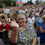 dengi-zakonchilis-rossija-obradovala-novostju-zhitelej-okkupirovannogo-donbassa-0564c0c.jpg