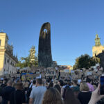 izmenimsja-ili-umrem-kiev-lvov-odessa-vosstali-protiv-zakona-12414-zelenskij-molchit-29818e9.jpg