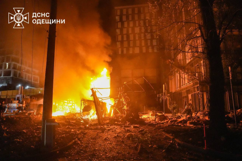 Последствия атаки БПЛА РФ по Украине: погибшие в Одессе и на Херсонщине, масштабные повреждения в Киеве