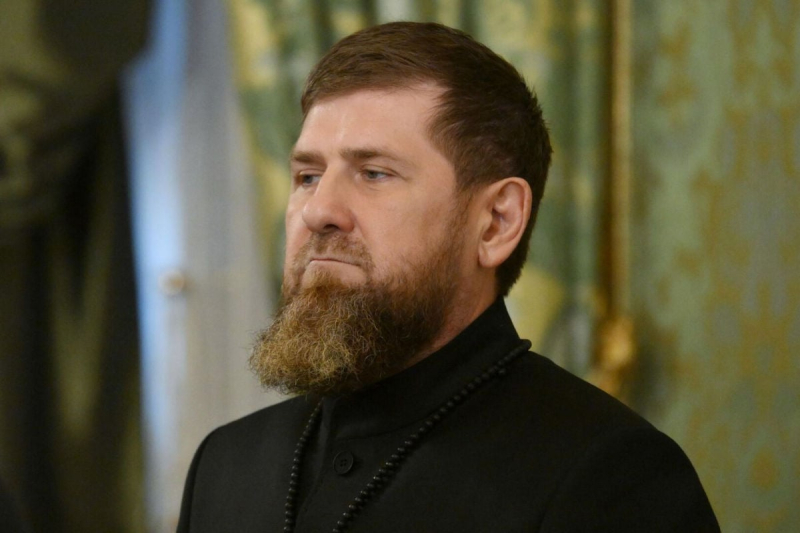 Преемник - подросток, регион - на пороховой бочке: NYT о том, что происходит в Чечне