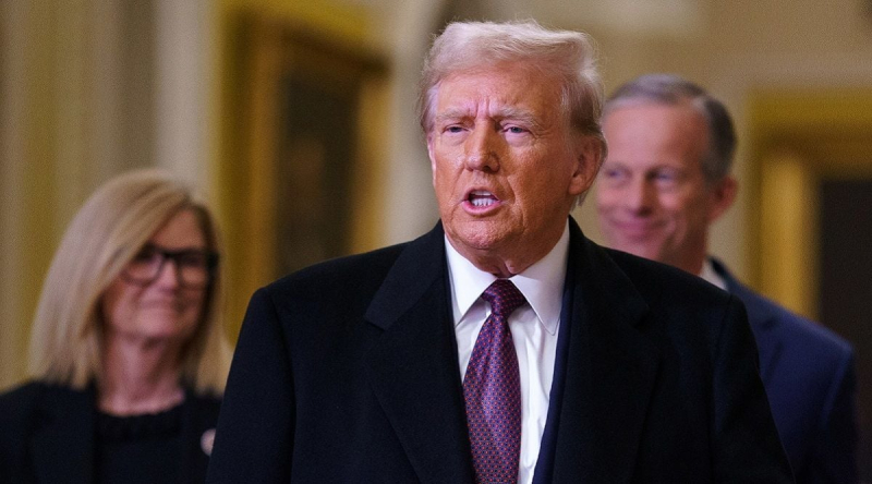 ​Россия продолжает пополнять свой военный бюджет, однако Трамп все это может прекратить – NYT