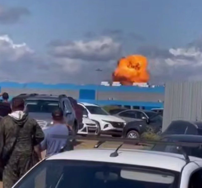 Дроны атаковали завод "Шахедов" в Татарстане: видео "прилетов"
