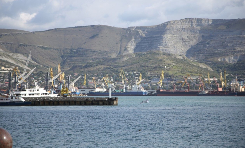 Россия продолжает заливать Черное море нефтью: стало известно о новой аварии