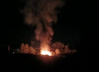 Пожар на военном аэродроме в Морозовске: стоянка самолетов под угрозой