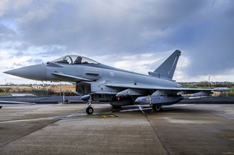 Британия будет сбивать российские самолеты, но при одном условии