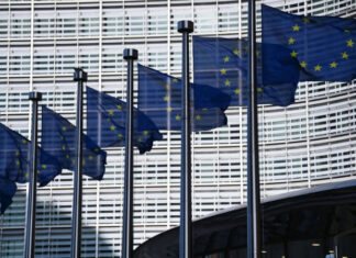 Миллиардный транш для Украины: ЕС готовит революционную финансовую схему с резервами России