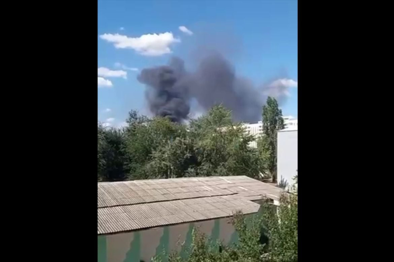 ​Удар дронов в Северодонецке: склад оккупантов горит и взрывается