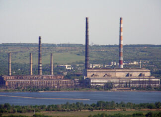 Кровавый удар по энергетике: российские войска атаковали Славянскую ТЭС с трагическими последствиями