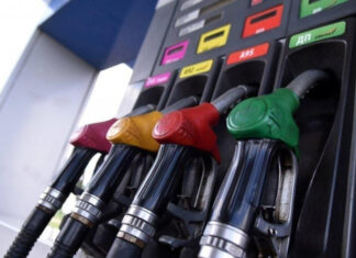 Топливный кризис в России: Дроновые атаки взвинчивают цены на бензин до немыслимых высот