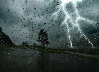 Синоптик предупредил о вечерних грозах в трех областях Украины