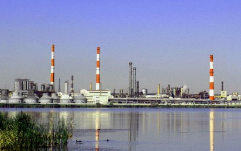 "Хорошие" дроны атаковали "жирные" цели сразу в трех регионах России: в сети появились кадры