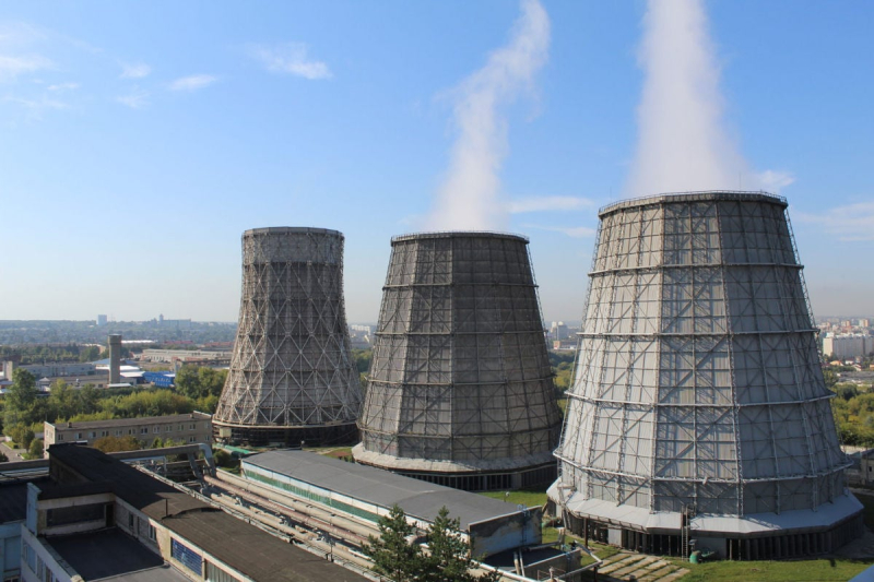 ​"Мама, там ТЭЦ взорвали", - жители Орла жалуются на "хорошие" дроны, выкладывая "яркие" кадры в Сеть