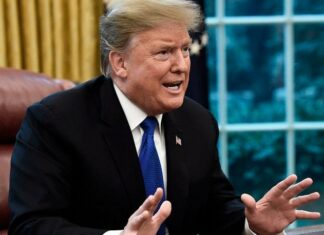 Скандальный ответ Трампа: президент поразил сеть провокационными ИИ-роликами на фоне масштабных демонстраций