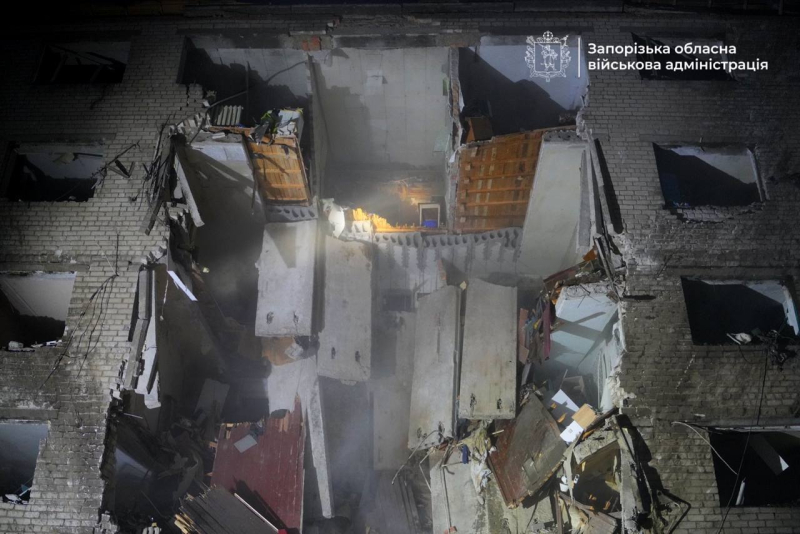 ​Много пострадавших детей, разрушено общежитие и объекты инфраструктуры: Кремль запустил по Запорожью не одну баллистическую ракету