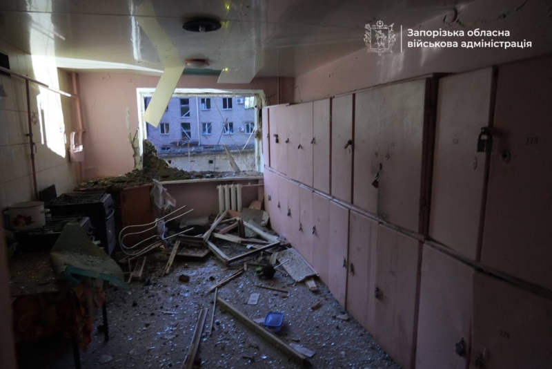 ​Много пострадавших детей, разрушено общежитие и объекты инфраструктуры: Кремль запустил по Запорожью не одну баллистическую ракету