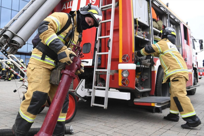 Мощный взрыв в Башкирии: взлетел на воздух завод по производству снарядов