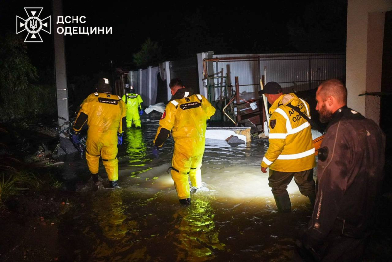 "Мы не помним такого", – спасатели рассказали о последствиях внезапного наводнения в Одессе