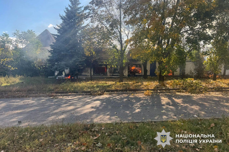 Нацполиция показала последствия обстрелов Донетчины: есть погибшие и раненые, много пожаров и разрушений