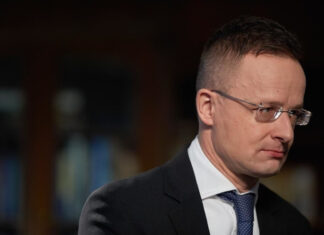 Скандал в Европе: министр Венгрии обвинил Туска в оправдании терроризма