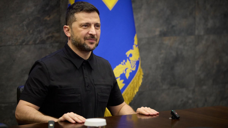 Стало известно, сколько украинцев, не покинувших страну, доверяют президенту Зеленскому – опрос КМИС