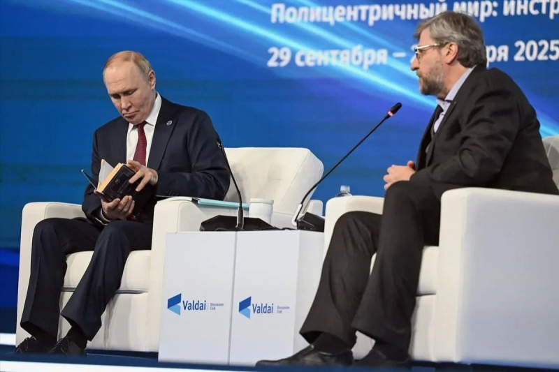 ​"Такого еще не было", — Осечкин рассказал, что не так было с Путиным на Валдае