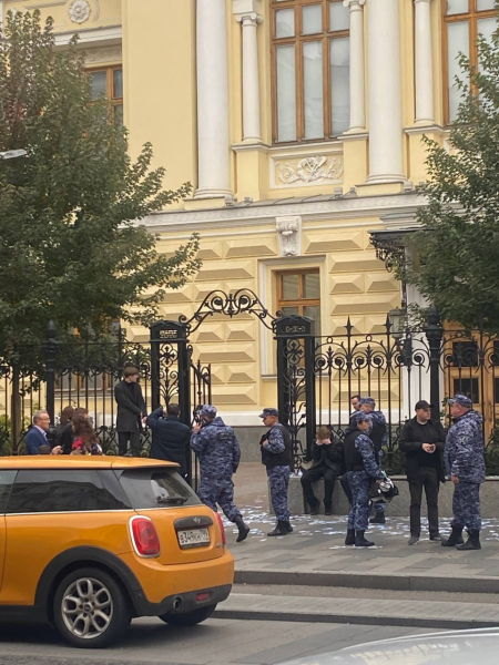 В Москве люди вышли на протест – силовики начали задержания