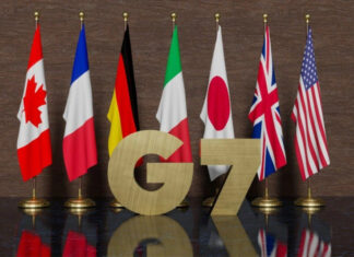 Западные державы наносят сокрушительный удар по нефтяной отрасли России