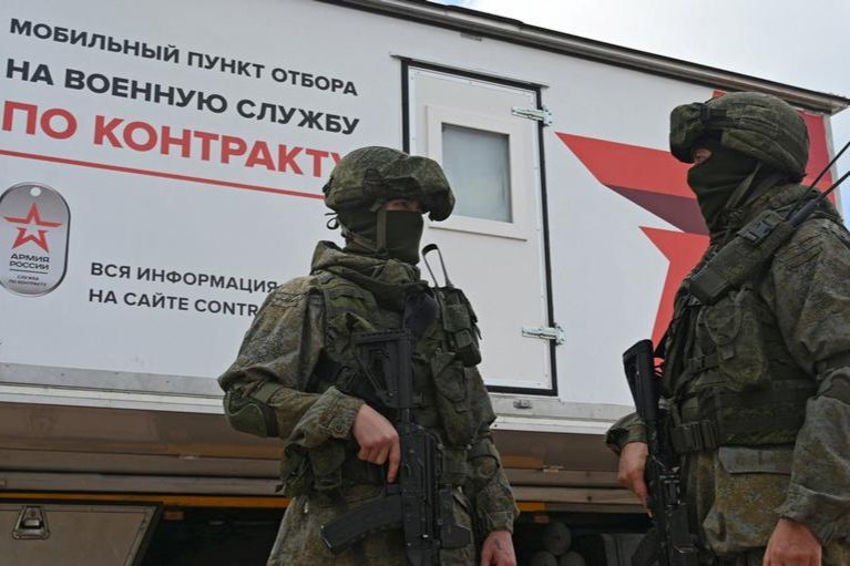 Рекрутеры сорвались: миллионные долги подрывают бизнес военной вербовки