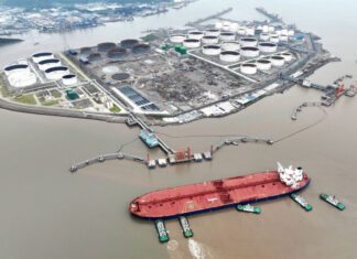 Китай разворачивает невидимый флот: хитрая стратегия обхода санкций США