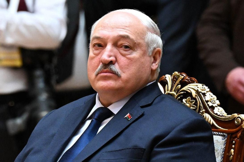 ​Лукашенко публично послал Трампа и пригрозил вместе с Путиным 