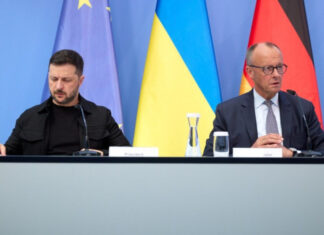 Канцлер Германии призвал Зеленского сократить поток беженцев-мужчин в страну