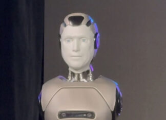 Технологический конфуз: Российский робот-гуманоид сорвал презентацию падением