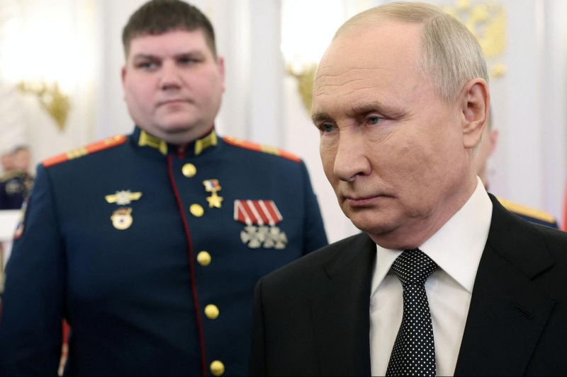 Мрачный прогноз экономиста: "Путин сломал хребет экономике РФ, прекращение войны не поможет"