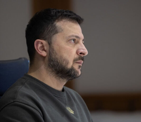 Коррупционный скандал в энергетике: ЕС требует от Зеленского немедленных объяснений