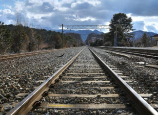 Диверсия на железной дороге: в Польше перекрыт стратегический путь к украинской границе