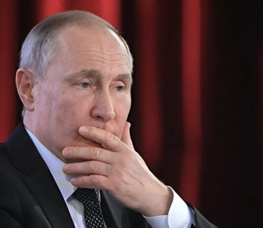 Неудобная правда в прямом эфире: Путин растерялся после откровенного вопроса ребенка о войне