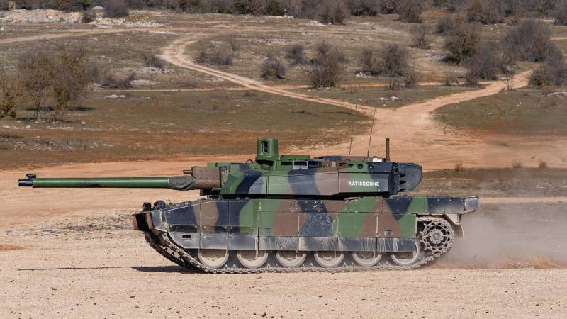 Неизвестные дроны в небе Франции