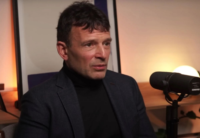 Российские Z-патриоты средь бела дня набросились на бывшего путинского министра Якеменко