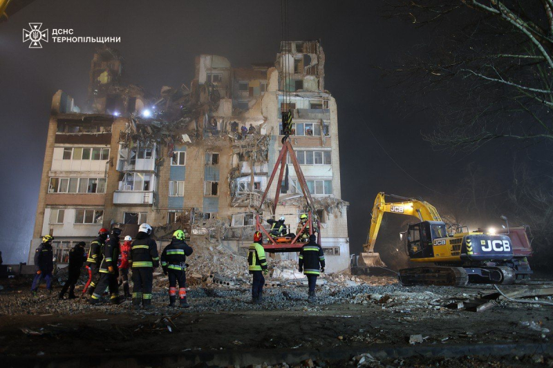 Трагедия в Тернополе: спасатели находят новых жертв после российского удара