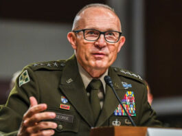 Генералы Пентагона в Киеве: США готовят масштабную технологическую сделку с Украиной